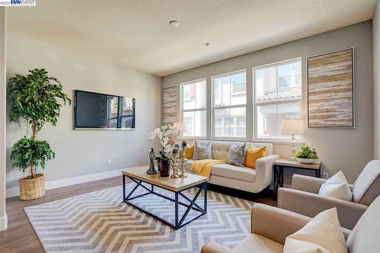 752 Messina Gardens Ln San Jose, CA 95133