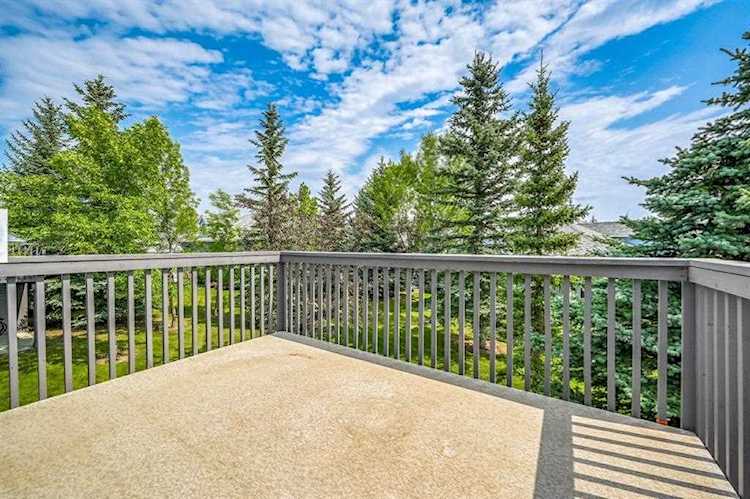 41 Valley Ridge Heights NW Calgary, AB T3B 5T3