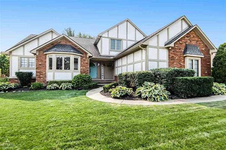 53839 Buckingham Shelby Twp, MI 48316
