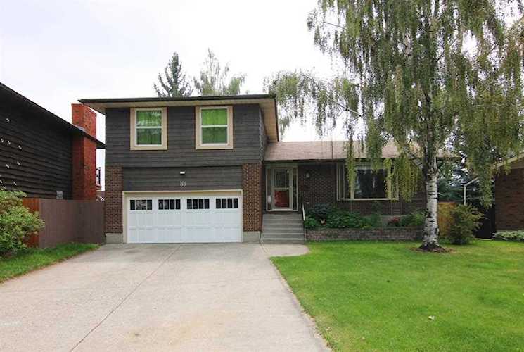 88 Deermont Way SE Calgary, AB T2J 5P3