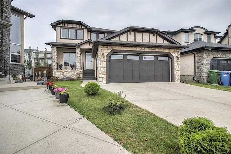 19 Sherwood Grove NW Calgary, AB T2R 1R3
