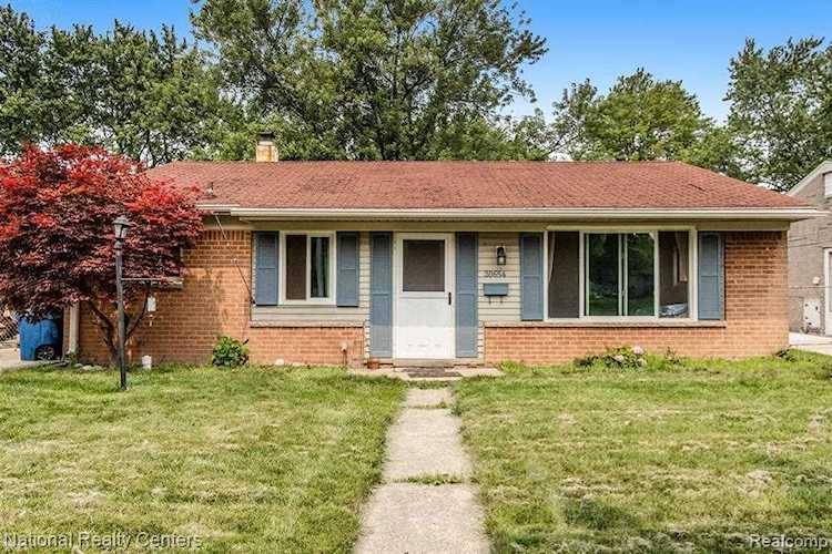 30654 Gladys Ave Westland, MI 48185