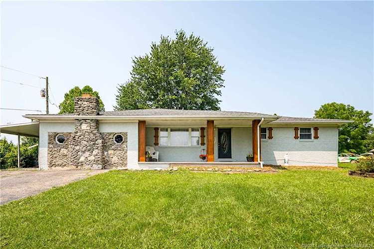 392 W Berna Dr Scottsburg, IN 47170