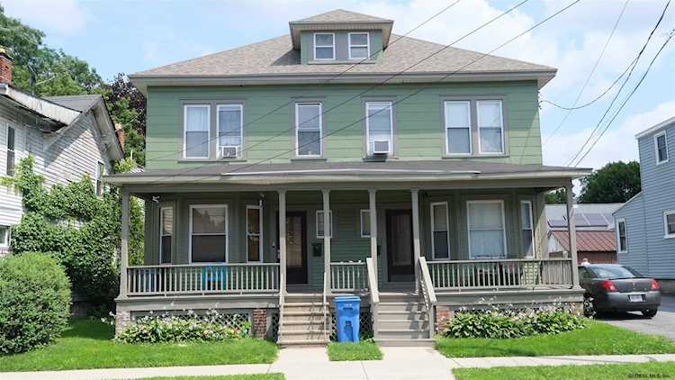 17 Oneida Ter Albany, NY 12209