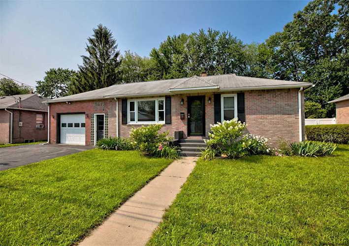 10 Bosher Dr Colonie, NY 122051702 | MLS 202124374 Photo 1