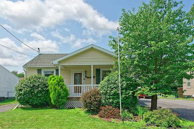 41 Kellar Av Rotterdam, NY 123061123 | MLS 202124377 Photo 1