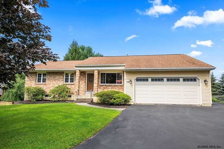 6039 Johnston Rd Slingerlands, NY 12159 | MLS 202124382 Photo 1