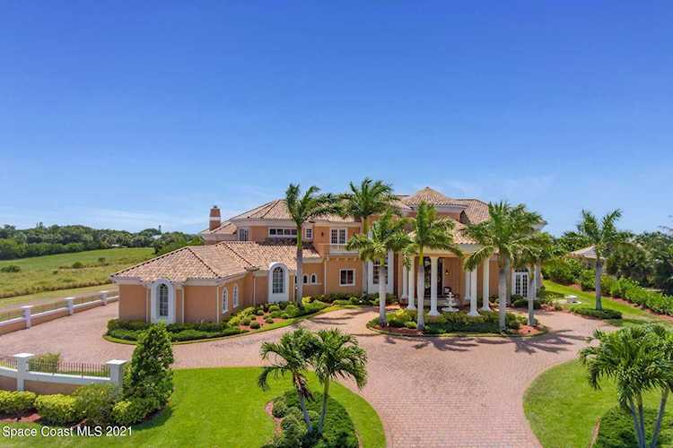 5030 Valle Collina Lane Merritt Island, FL 32952