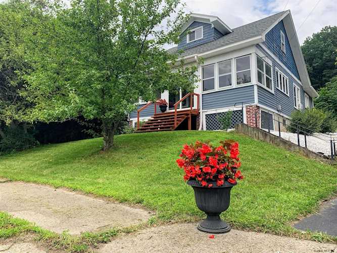 367 South St Rensselaer, NY 12144