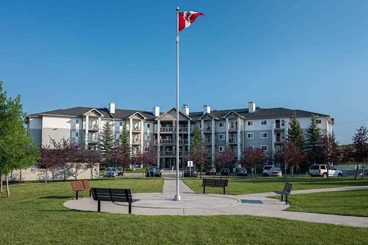 5000 Somervale Ct SW #236 Calgary, AB T2Y 4M1