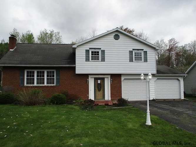 6 Catalina Dr Glenville, NY 12302