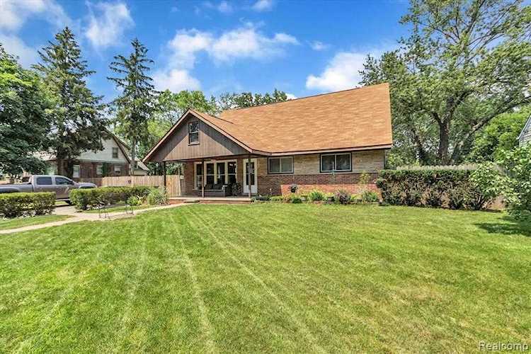 35258 Cady St Westland, MI 48186