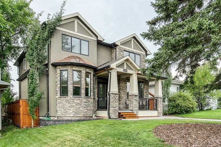 1935 25 Ave SW Calgary, AB T2T 1A6