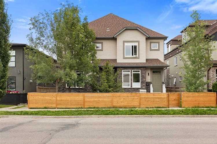 3708 16 St SW #2 Calgary, AB T2T 4H2