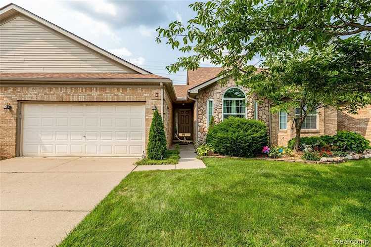 520 Cherry Hill Pointe Dr Canton Twp, MI 48187 | MLS 2210057935 Photo 1