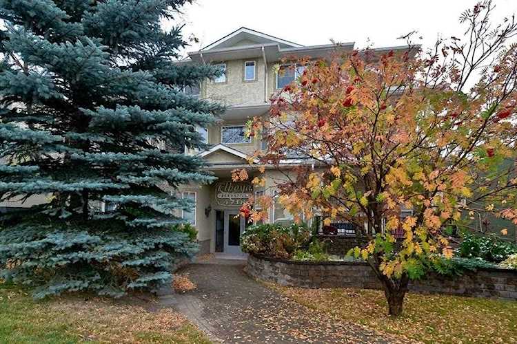 4718 Stanley Rd SW #203 Calgary, AB T2S 2R2