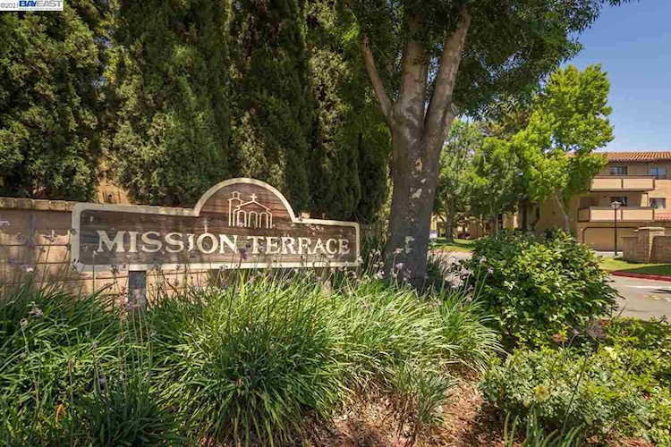 62 Shaniko Cmn Fremont, CA 94539