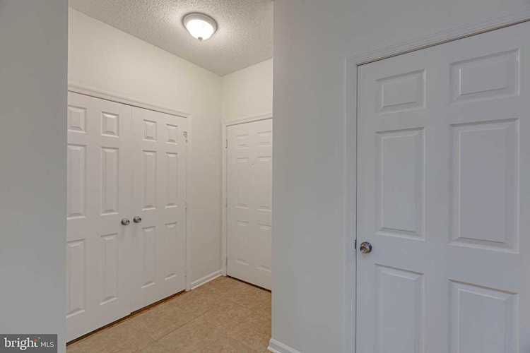 1712 Lake Shore Crest Dr #4 Reston, VA 20190