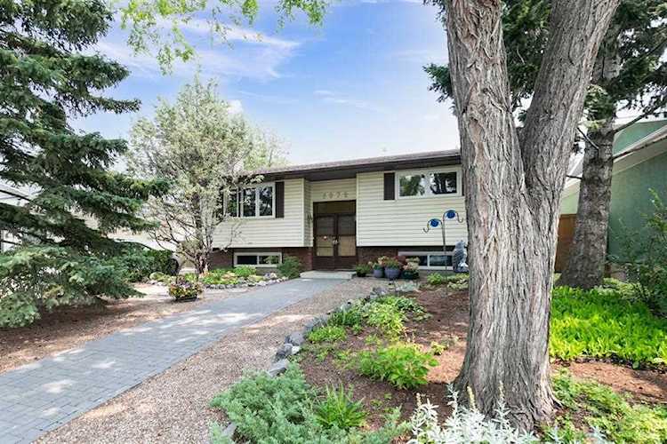 5072 Whitestone Way NE Calgary, AB T1Y 1T1