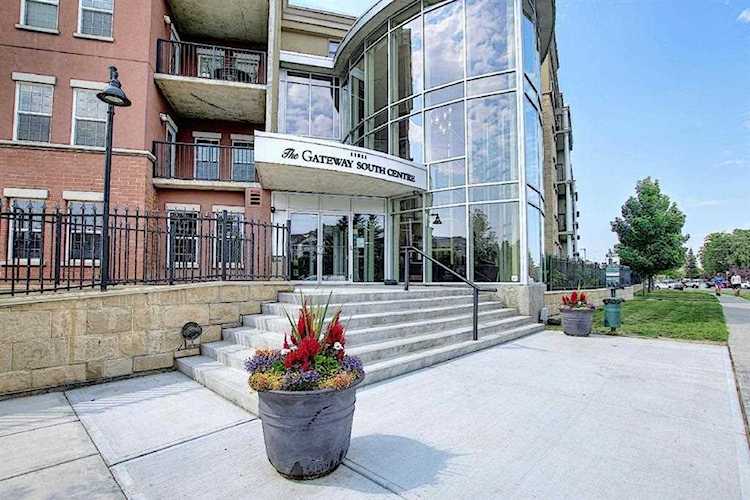 11811 Lake Fraser Dr SE #5413 Calgary, AB T2J 7J1