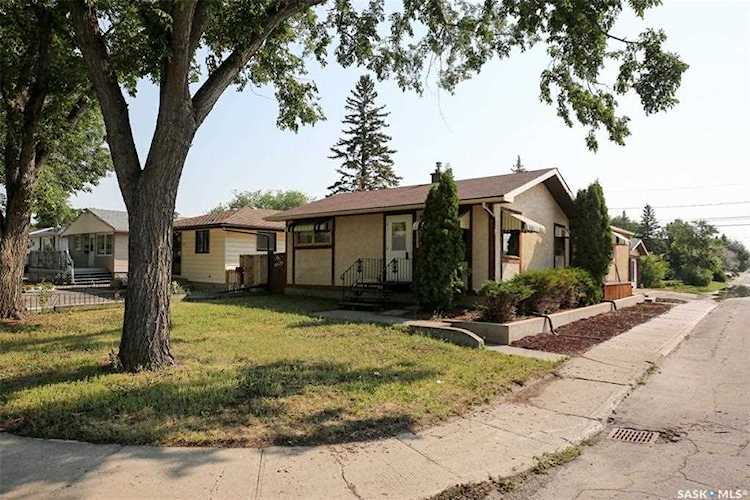375 Rae St Regina, SK S4R 3M1