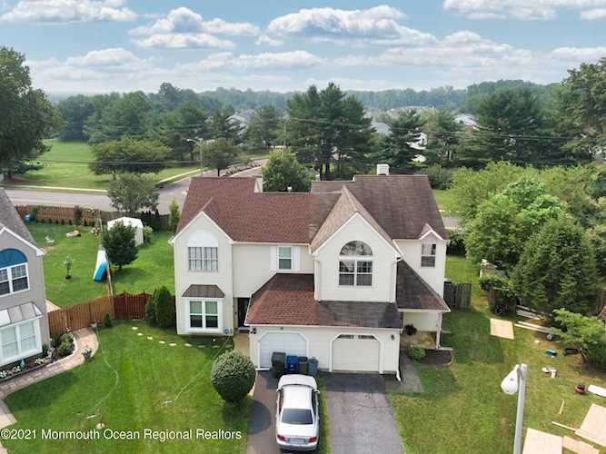 20 Fieldcrest Way Freehold, NJ 07728 | MLS 22124114 Photo 1
