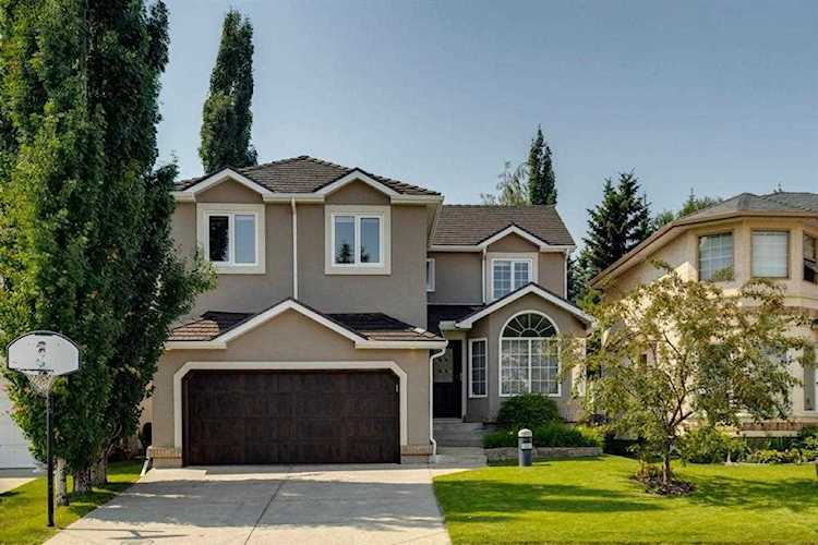 38 Hamptons Grove NW Calgary, AB T3A 5C2