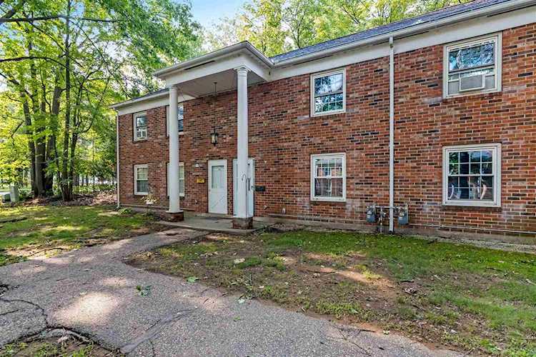 425 Dorset St #23 South Burlington, VT 05403 | MLS 4874124 Photo 1