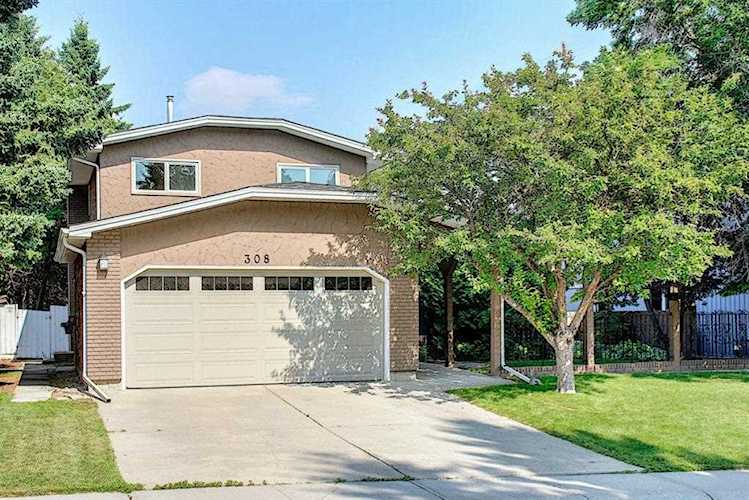 308 Silver Valley Dr NW Calgary, AB T3B 4C2