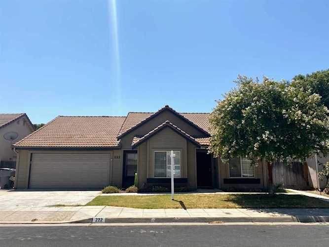 222 W Bedford Avenue Clovis, CA 93611