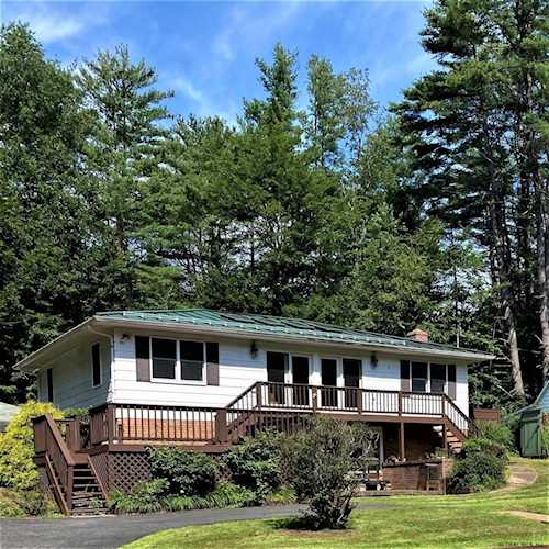 106 Riverview Dr Hadley, NY 12835