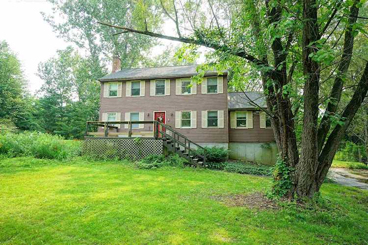 4 Chase Rd Sandown, NH 03873