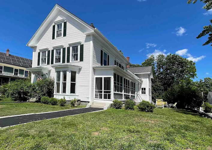 567 Main St Farmington, NH 03835