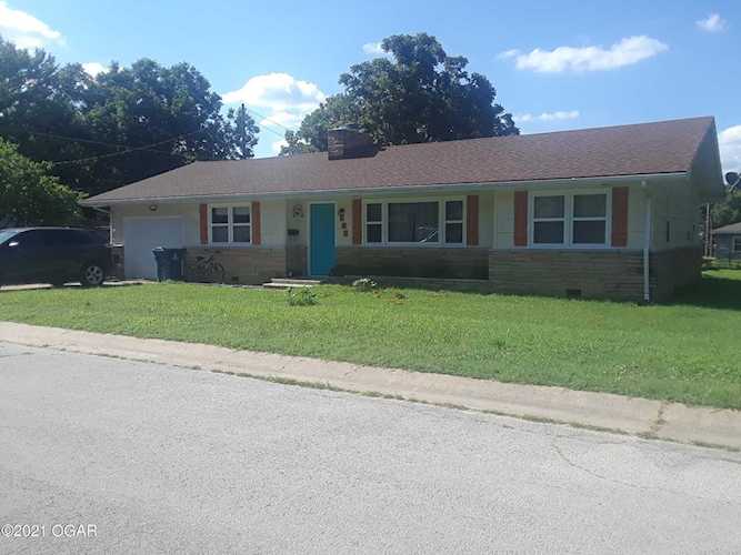 700 Street Boyd Neosho, MO 64850
