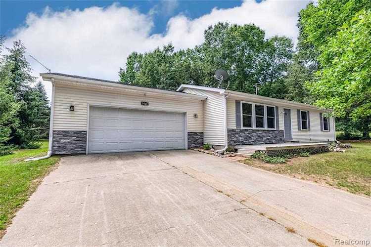 9028 Hidden Lake Dr Deerfield Twp, MI 48855 | MLS 2210059729 Photo 1