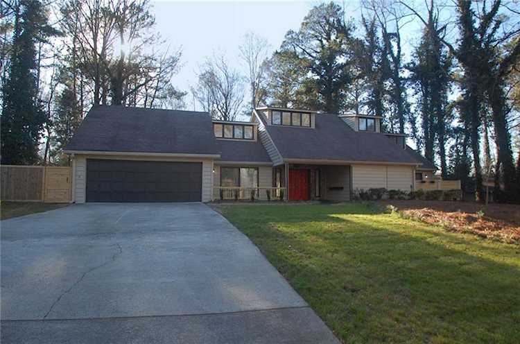487 Greystone Trace Marietta, GA 30068 | MLS 6919095 Photo 1