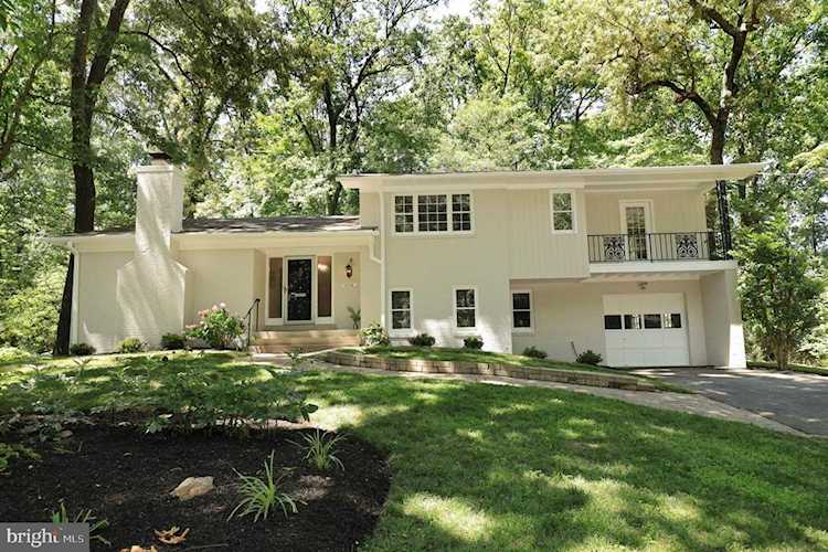 9308 Hamilton Dr Fairfax, VA 22031