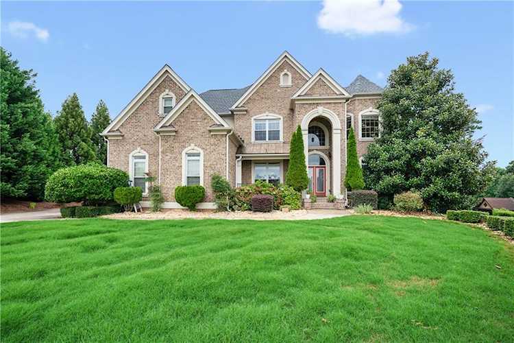 6720 Viewpointe Dr Locust Grove, GA 30248