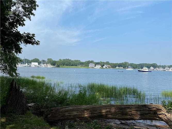227 Paine St in Warwick, RI - Century 21 New England Photo 1