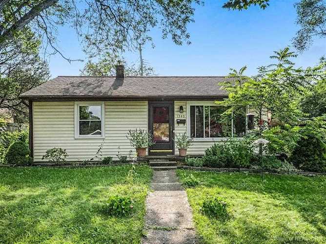 1340 Kay Parkway Ann Arbor, MI 48103 | MLS 543282854 Photo 1