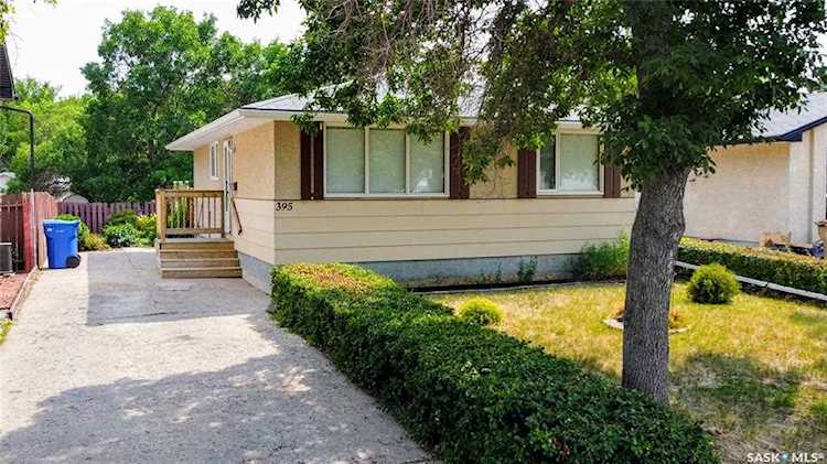 395 Cavendish St Regina, SK S4N 4K6