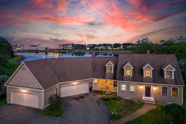 12 Ruth St Portsmouth, NH 03801