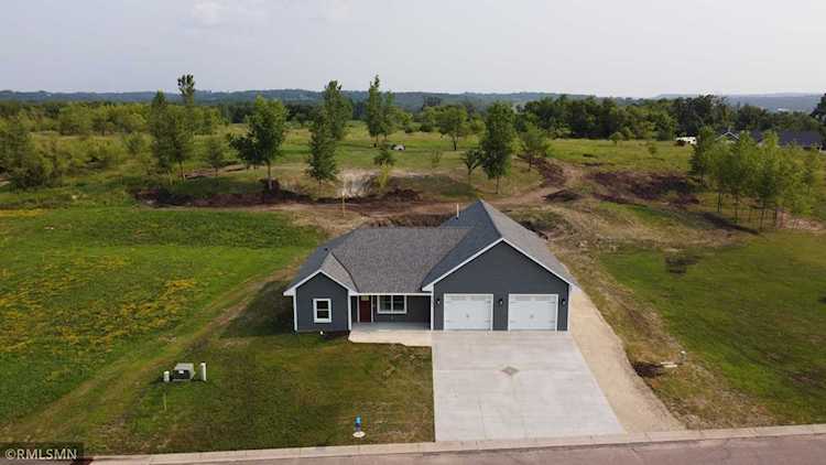 6687 Bluff Drive Cannon Falls, MN 55009