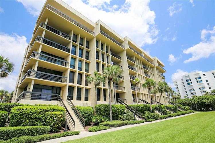 1045 Gulf of Mexico Dr #203 Longboat Key, FL 34228