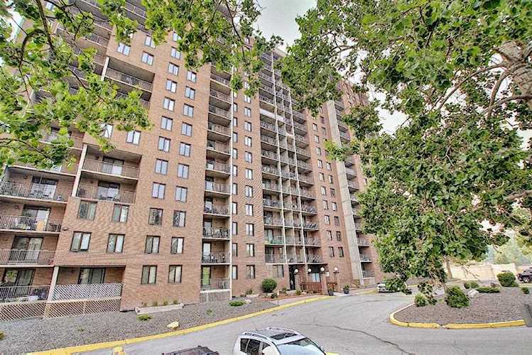 4944 Dalton Dr NW #902 Calgary, AB T3A 2E6