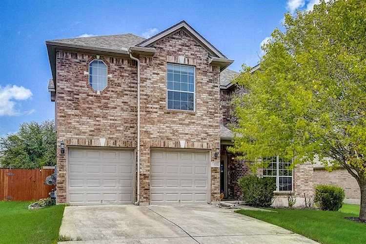 125 Sweet Gum Kyle, TX 78640