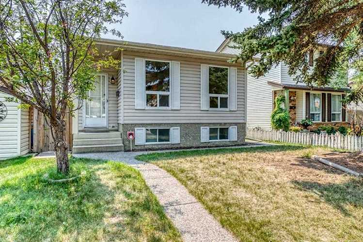 128 Rivervalley Crescent SE Calgary, AB T2C 3K3