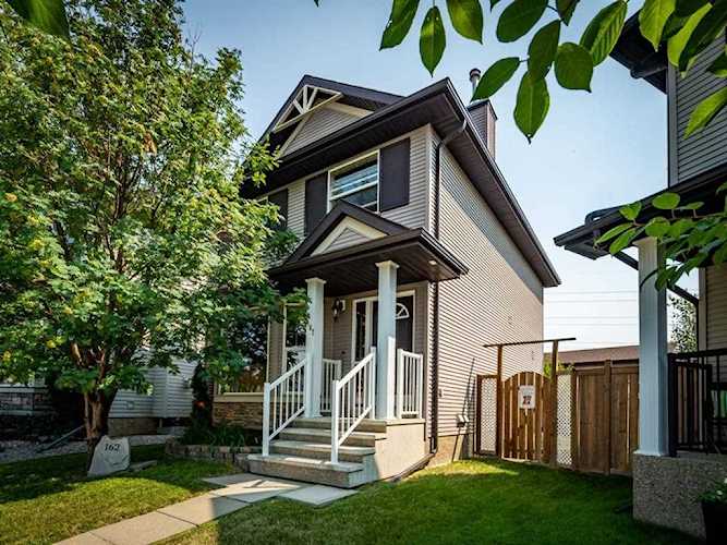 162 Cranberry Close SE Calgary, AB T3M 0B5