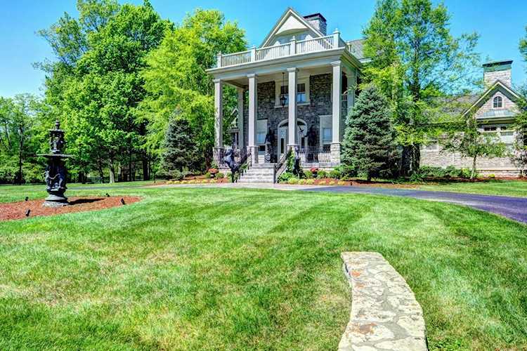 104 Wooldridge Pl Pewee Valley, KY 40056