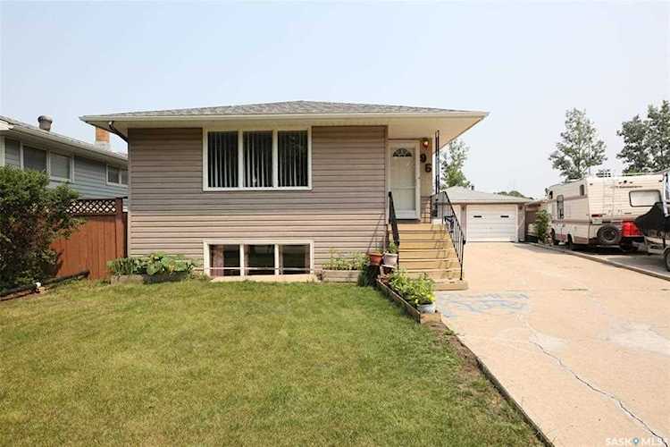 95 Rothwell Crescent Regina, SK S4N 1R5